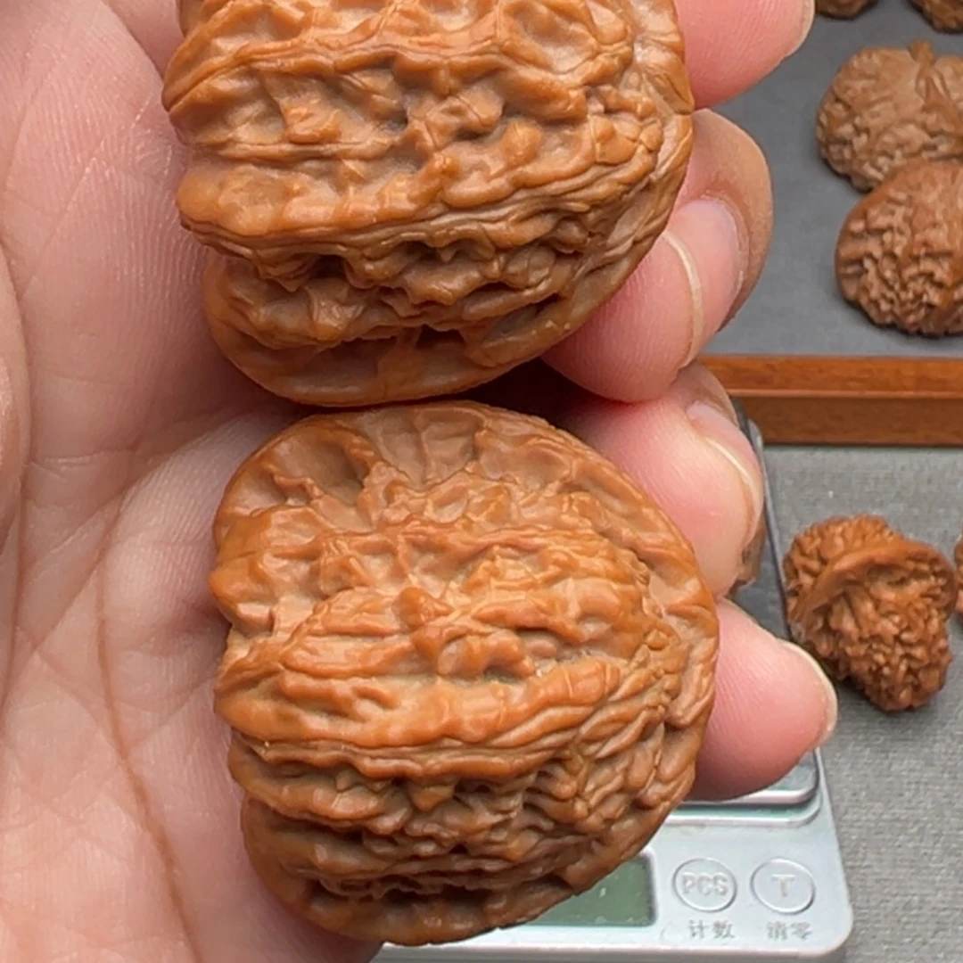 文玩核桃把件三角白