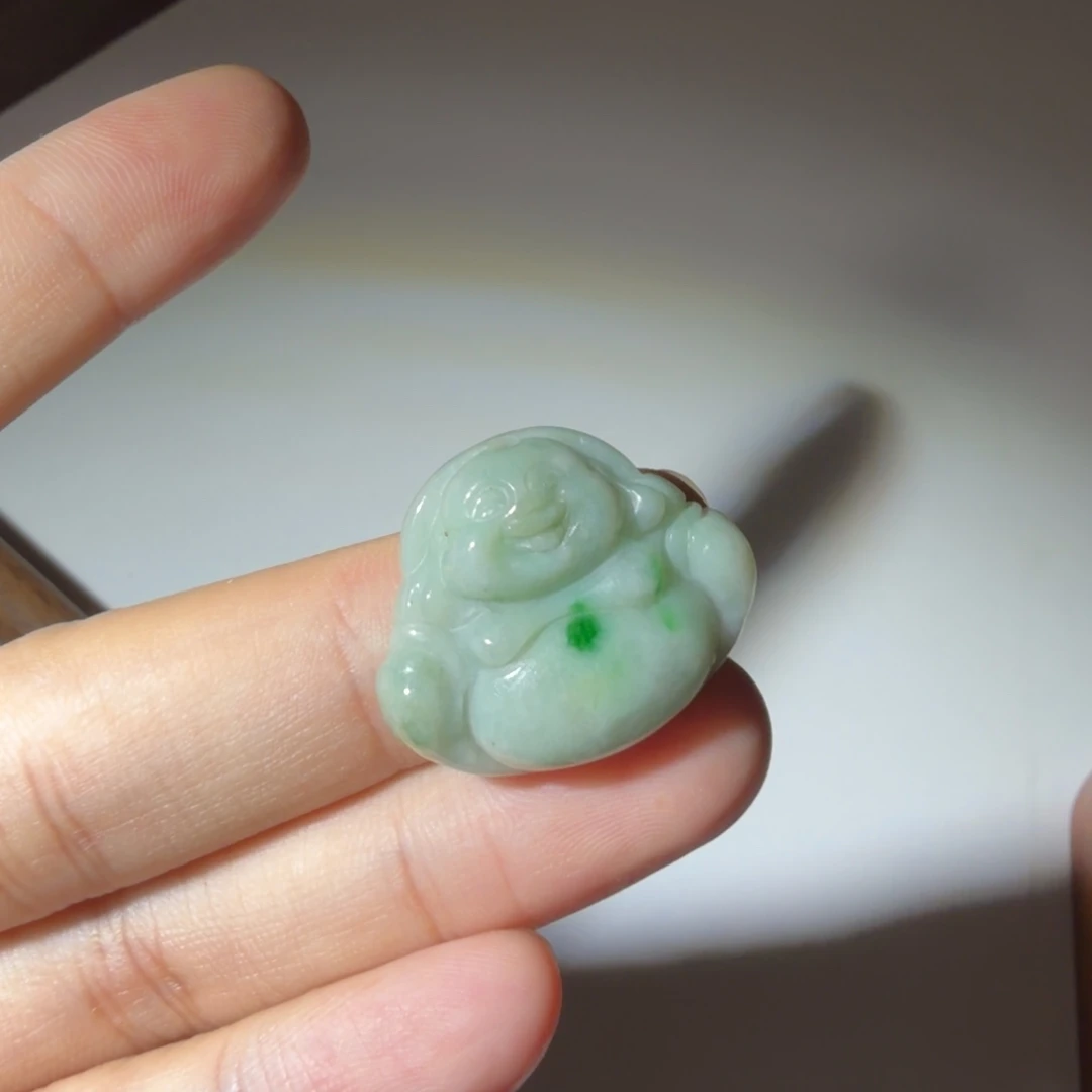 颈饰未镶嵌翡翠好