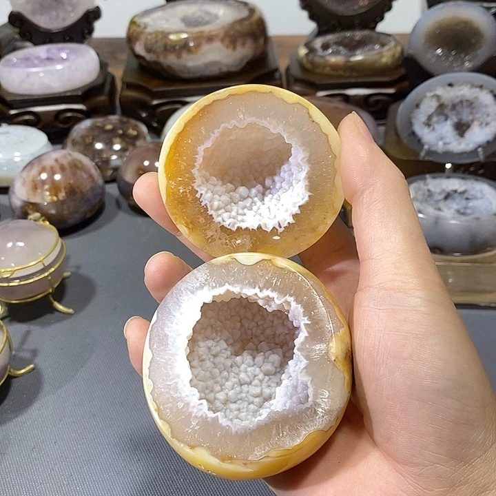 未镶嵌摆件水晶聚宝盆