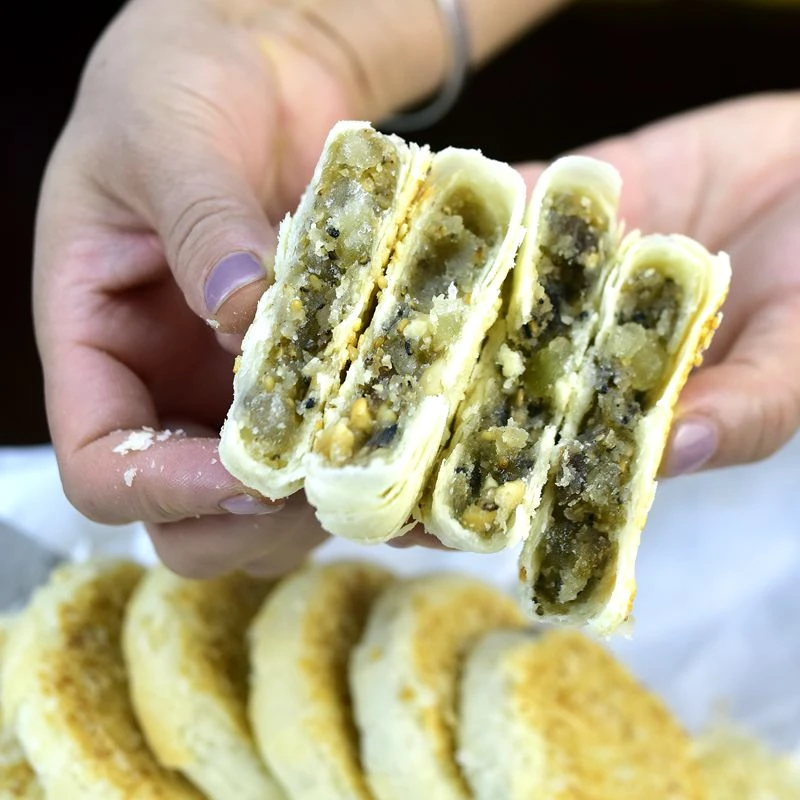 四川老式土月饼椒盐火腿冰桔酥饼苏式甜手工酥皮咸传统芝麻饼糕点