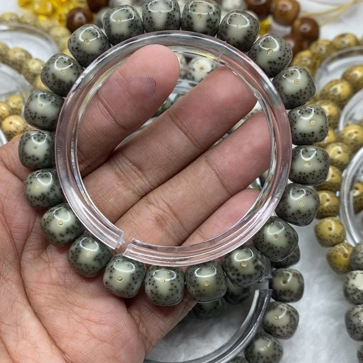 星月菩提手串小****?11大眼睛糯冰