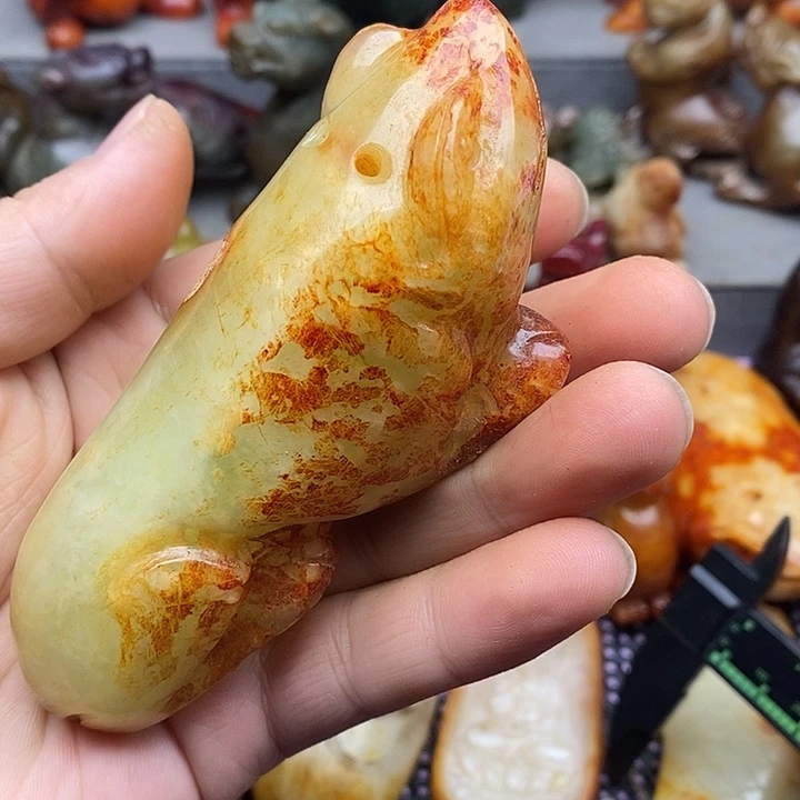 未镶嵌蛇纹石玉颈饰