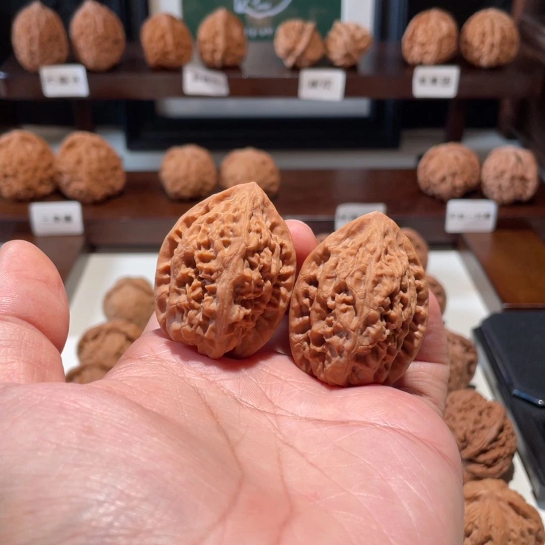 爱***奶核桃文玩核桃扶摇鸡心34全品