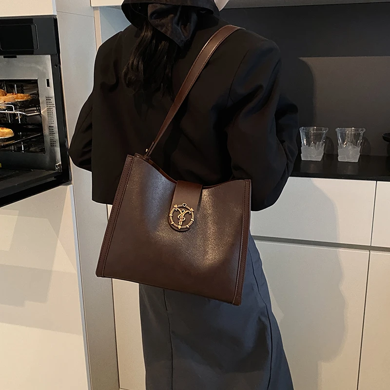 高级感复古腋下包女2025春季新款时尚休闲托特包上班通勤单肩包