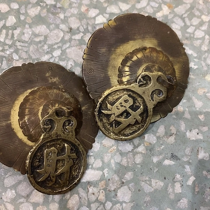 老式铜器古朴厚重