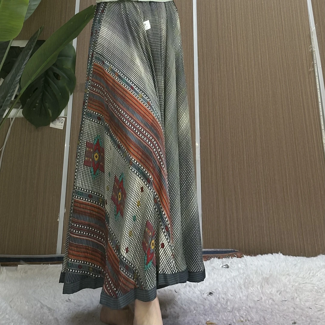 A343号灰色大摆裙