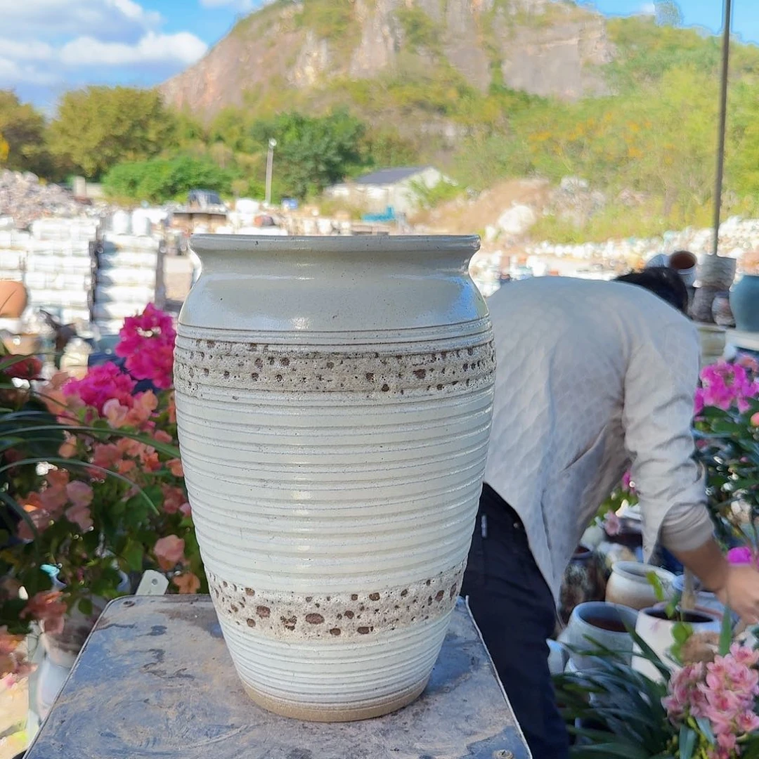 紫砂花盆口20高31（一个老庄白色圈圈