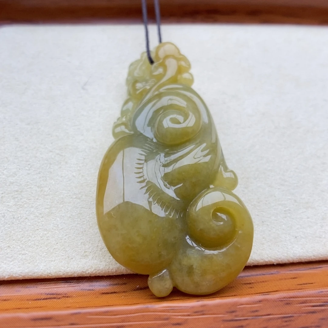 翡翠未镶嵌颈饰吊坠71