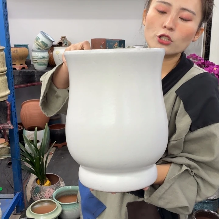 23-31 -粗陶花盆有孔