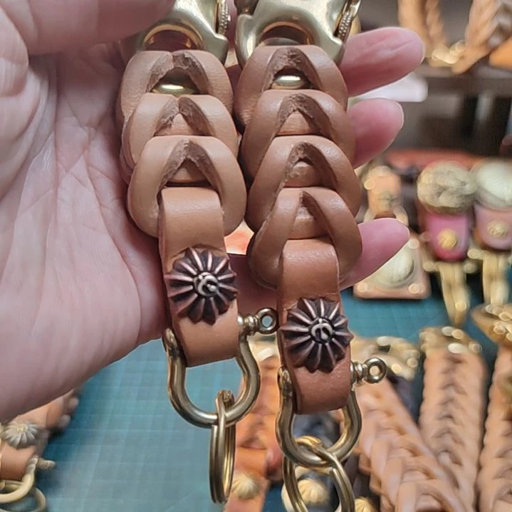 铜铁合金类龙骨钥匙链