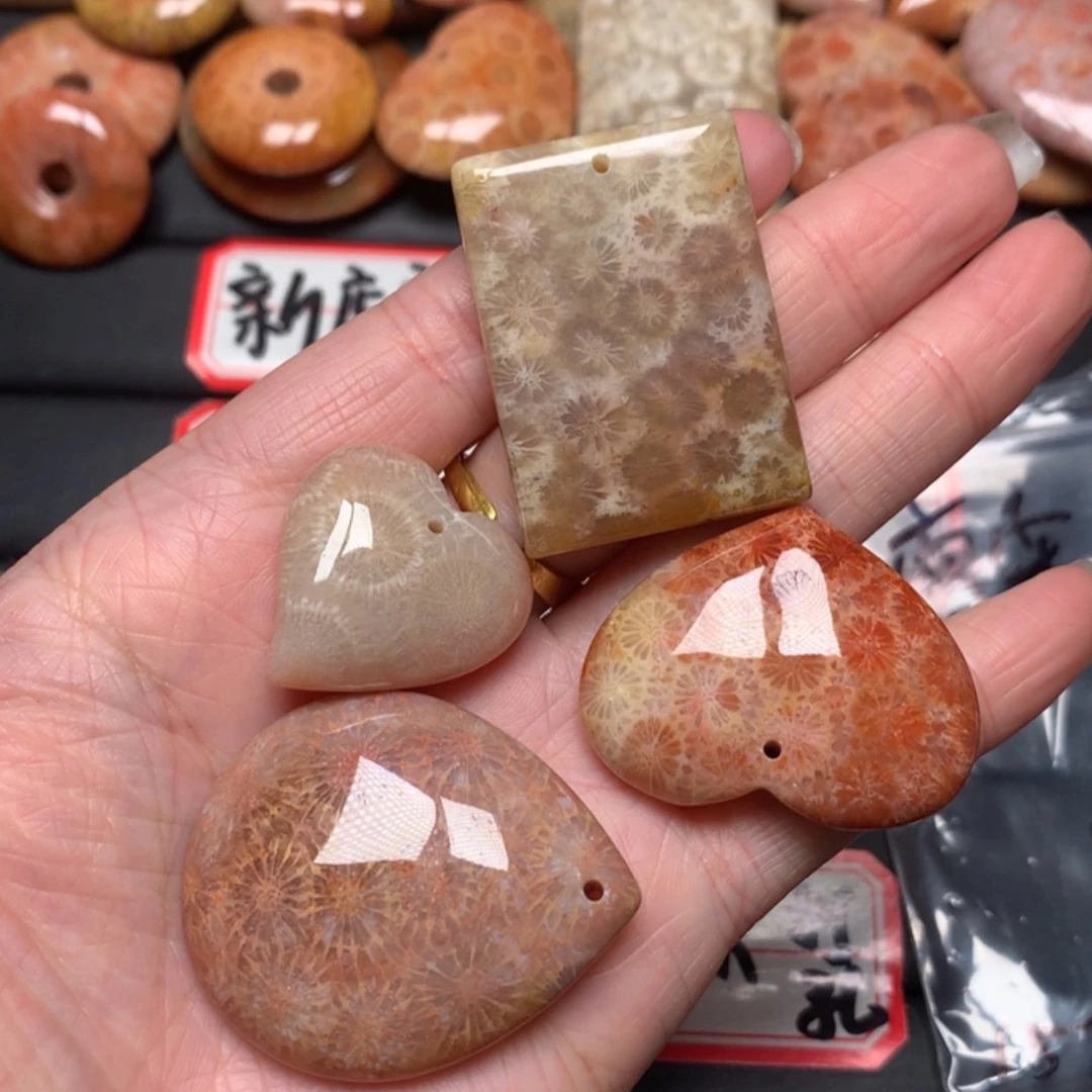 【闪购商品】硅化玉颈饰未镶嵌庸*