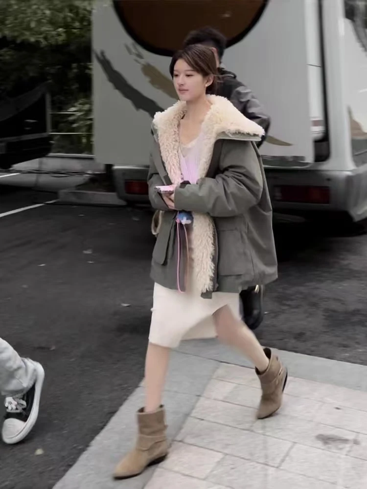 露思同款加绒加厚时尚内里毛绒拼接撞色派克服保暖显瘦冲锋衣网红