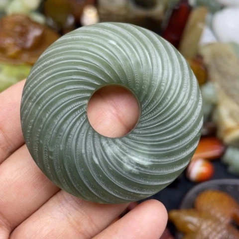 和田玉未镶嵌颈饰107