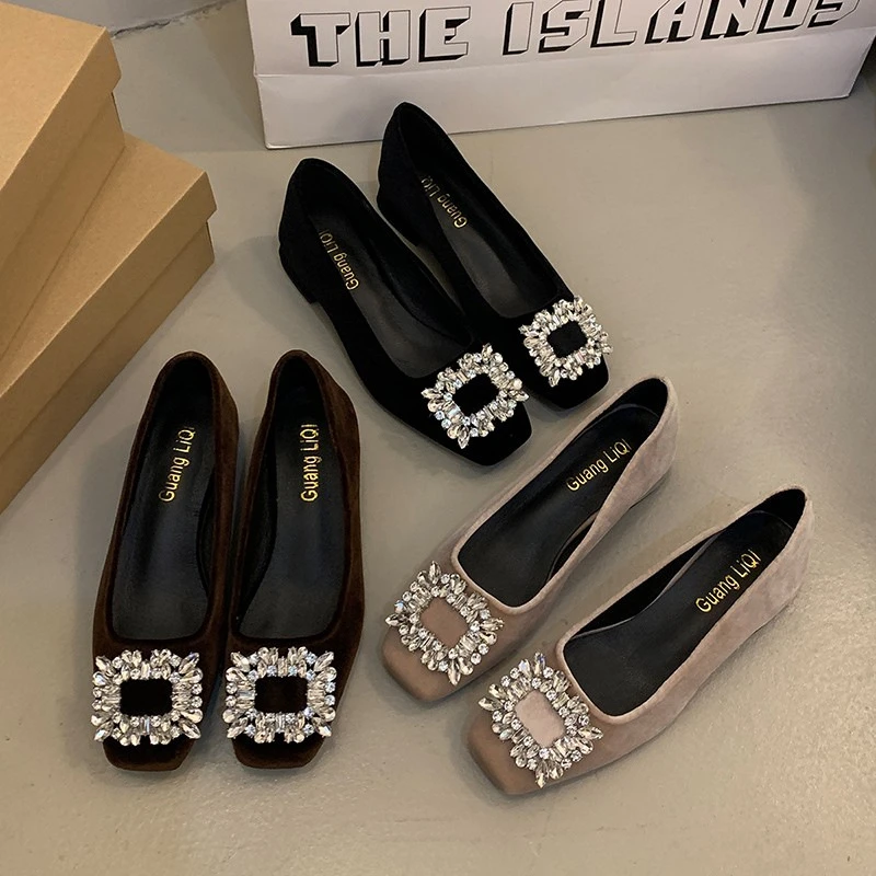 2025年春新款法式粗跟单鞋高级感西施绒法式水钻方扣气质瓢鞋女鞋