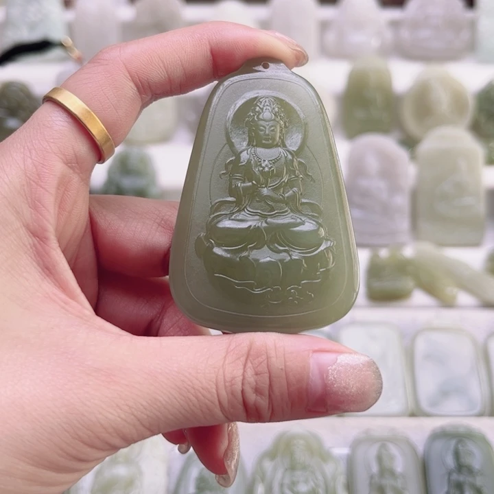 和田玉未镶嵌颈饰