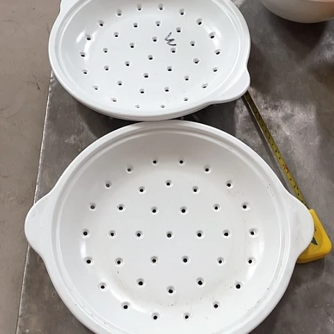 微瑕，不能明火，口径25，高3针孔，黑点，2个