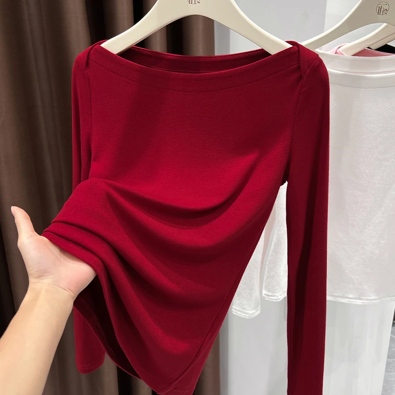 红色洋气一字领露肩T恤上衣女秋季新款软糯亲肤长袖针织打底小衫