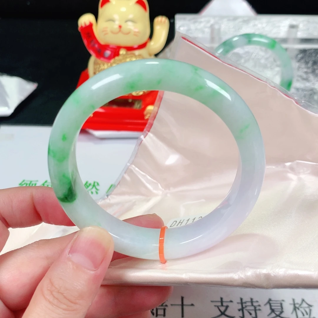 翡翠手镯未镶嵌1128