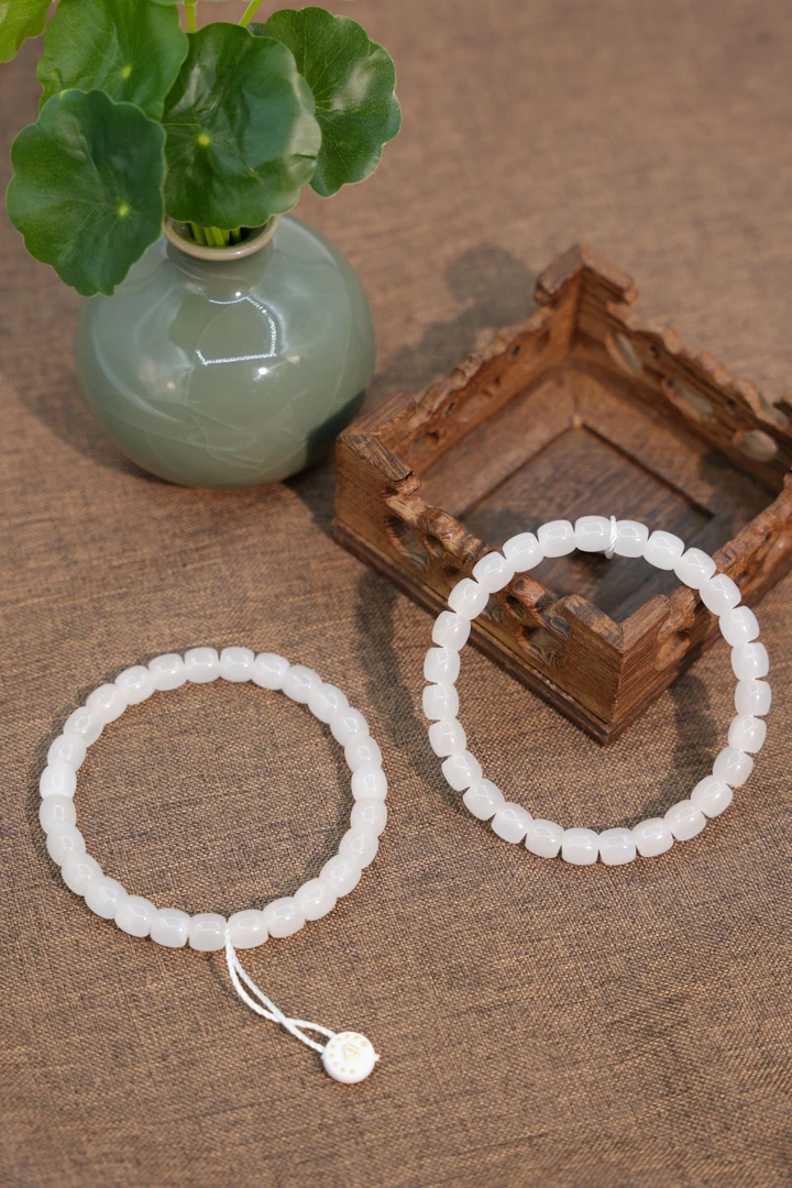 7+白玉直切手串多样性发一件JHA22105009