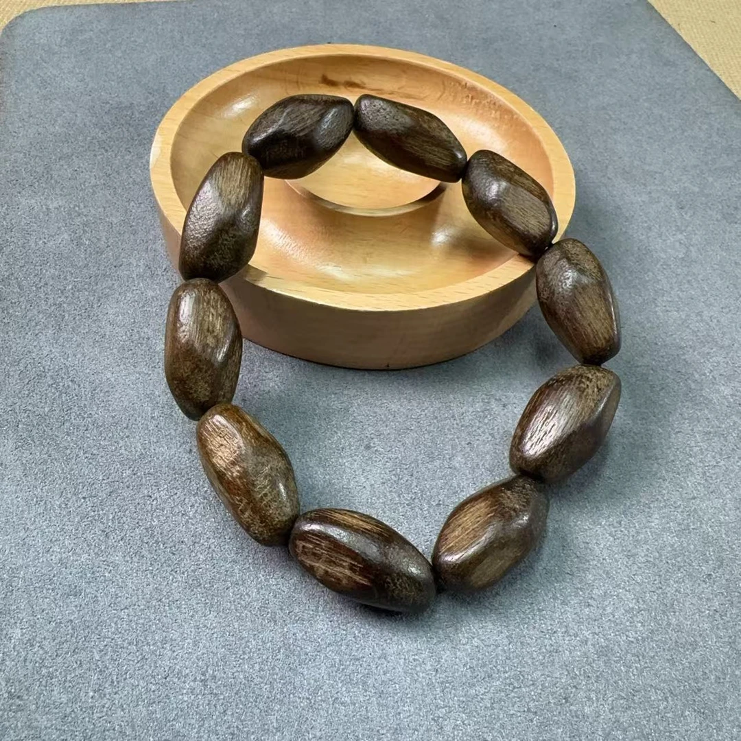 沉香木串文玩A550