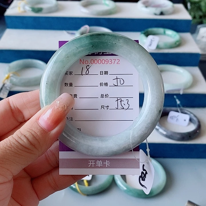 翡翠未镶嵌手镯翡翠