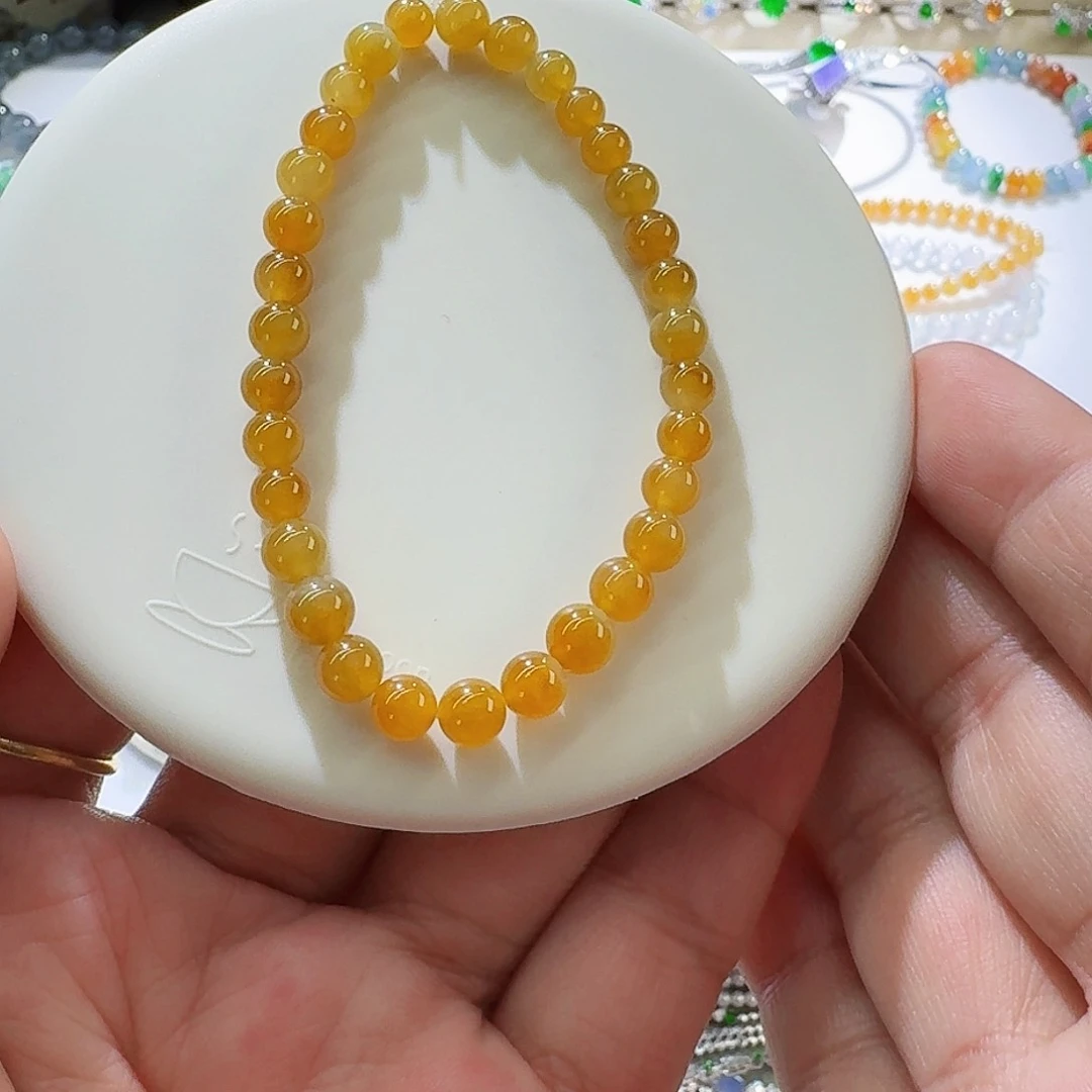 翡翠颈饰未镶嵌裸石