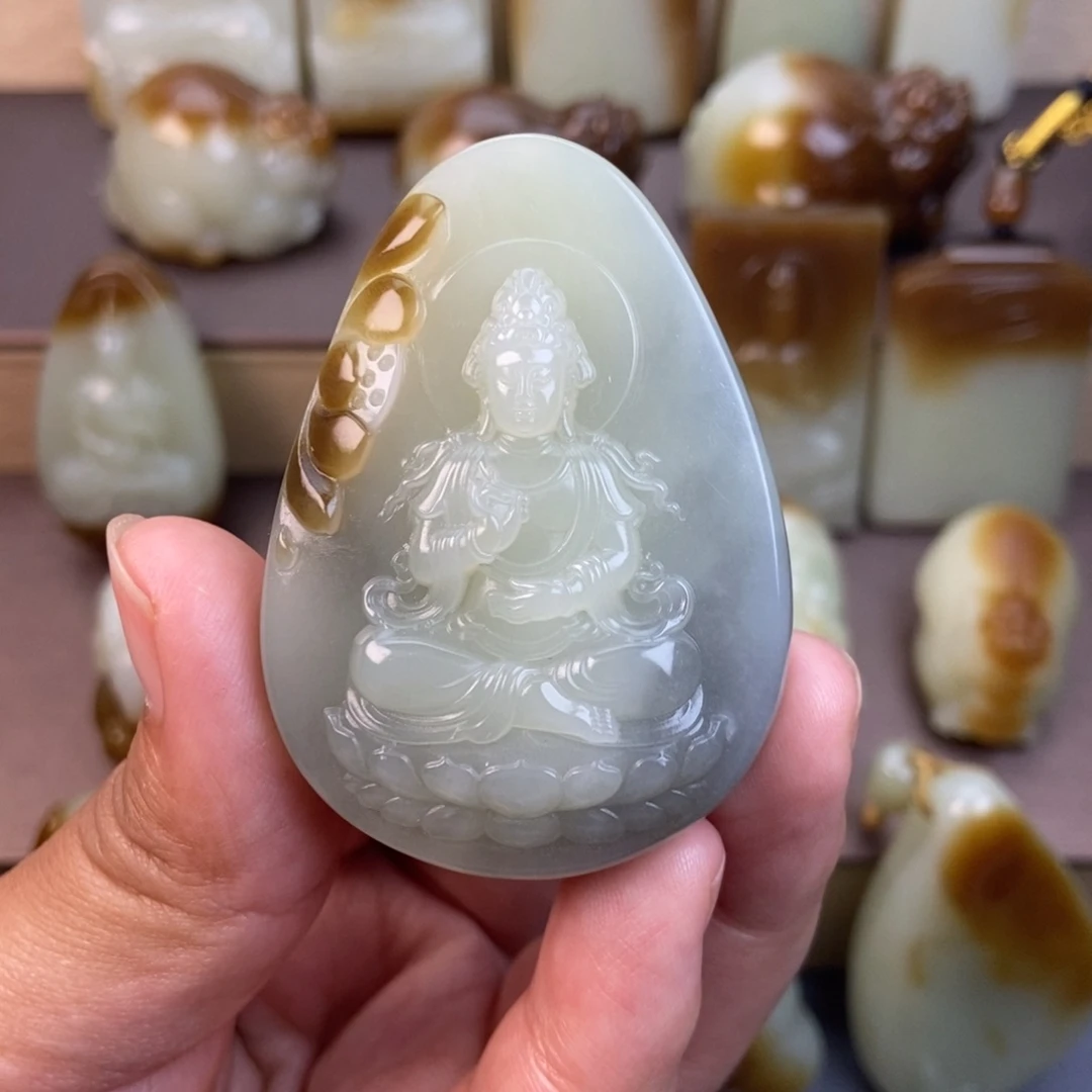 颈饰未镶嵌和田玉（糖玉）