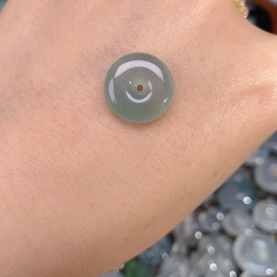 翡翠未镶嵌颈饰天然缅甸A货翡翠