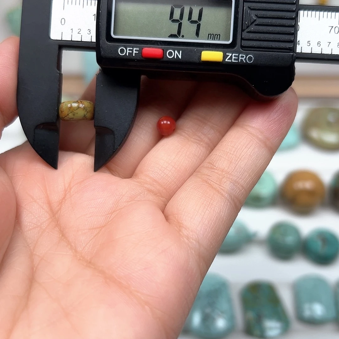 南红玛瑙未镶嵌珠宝奇石