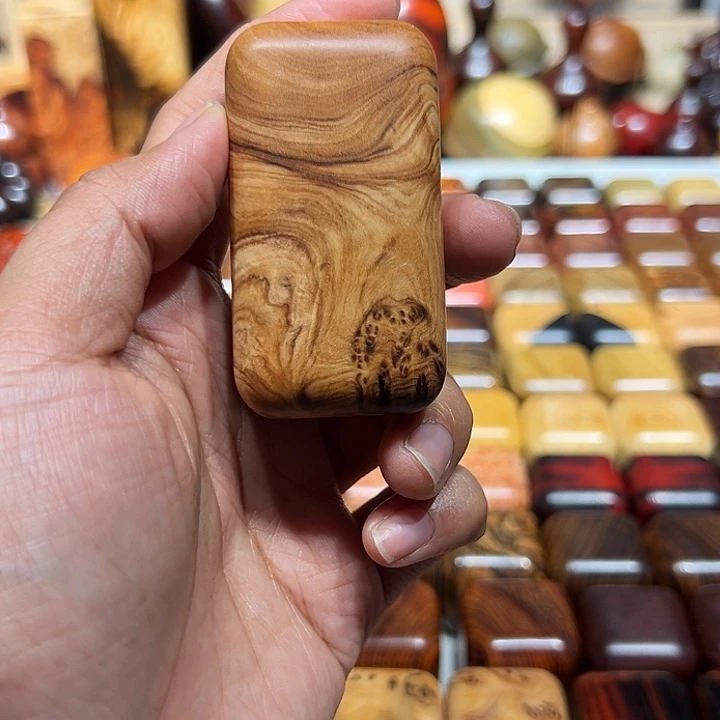 舵***爷鬼柳花纹手把一个