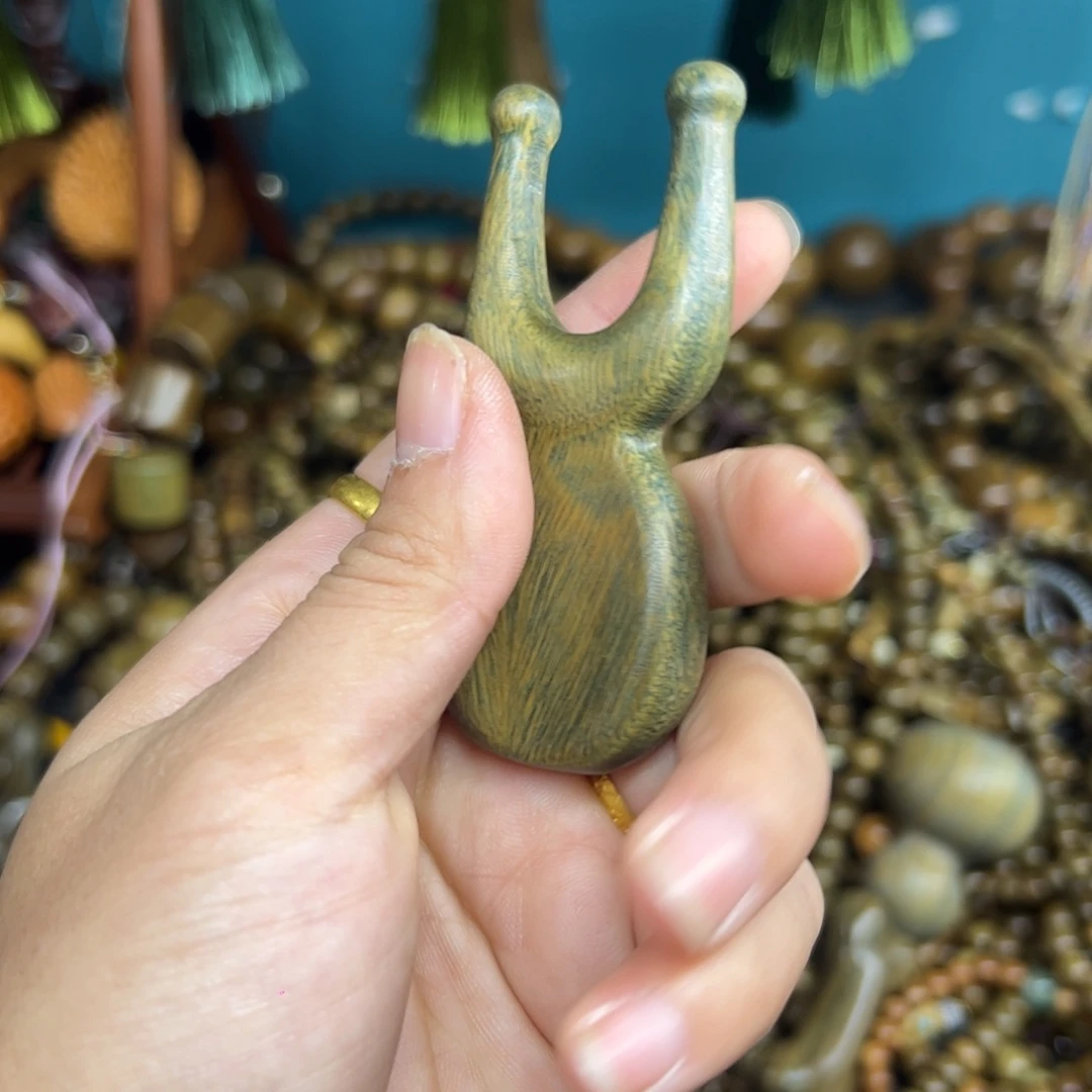 维腊木（绿檀）无事牌