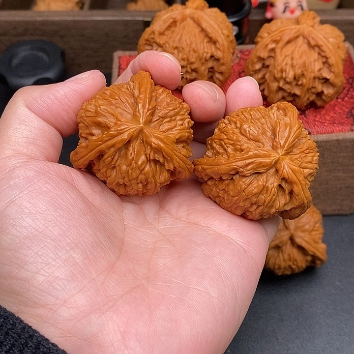 君***站文玩核桃把件白奔