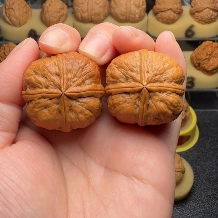 文玩核桃把件22号车