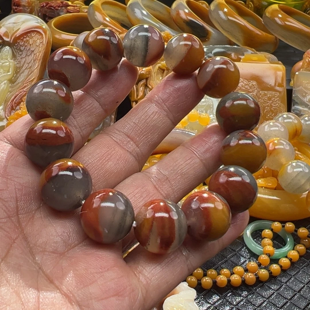 石英质玉未镶嵌颈饰