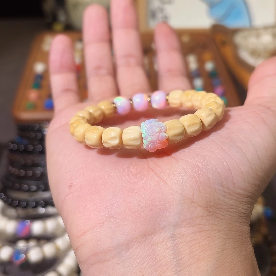 白玉菩提手串金*?白玉菩提