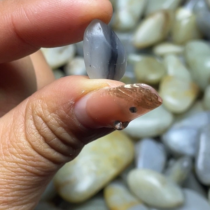 水***华和田玉未镶嵌珠宝半成品