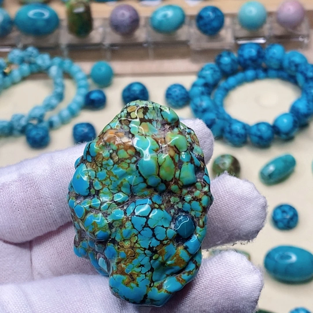 绿松石未镶嵌珠宝奇石