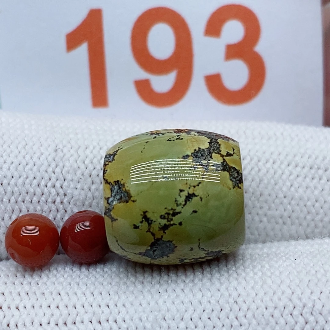 南红玛瑙未镶嵌珠宝奇石