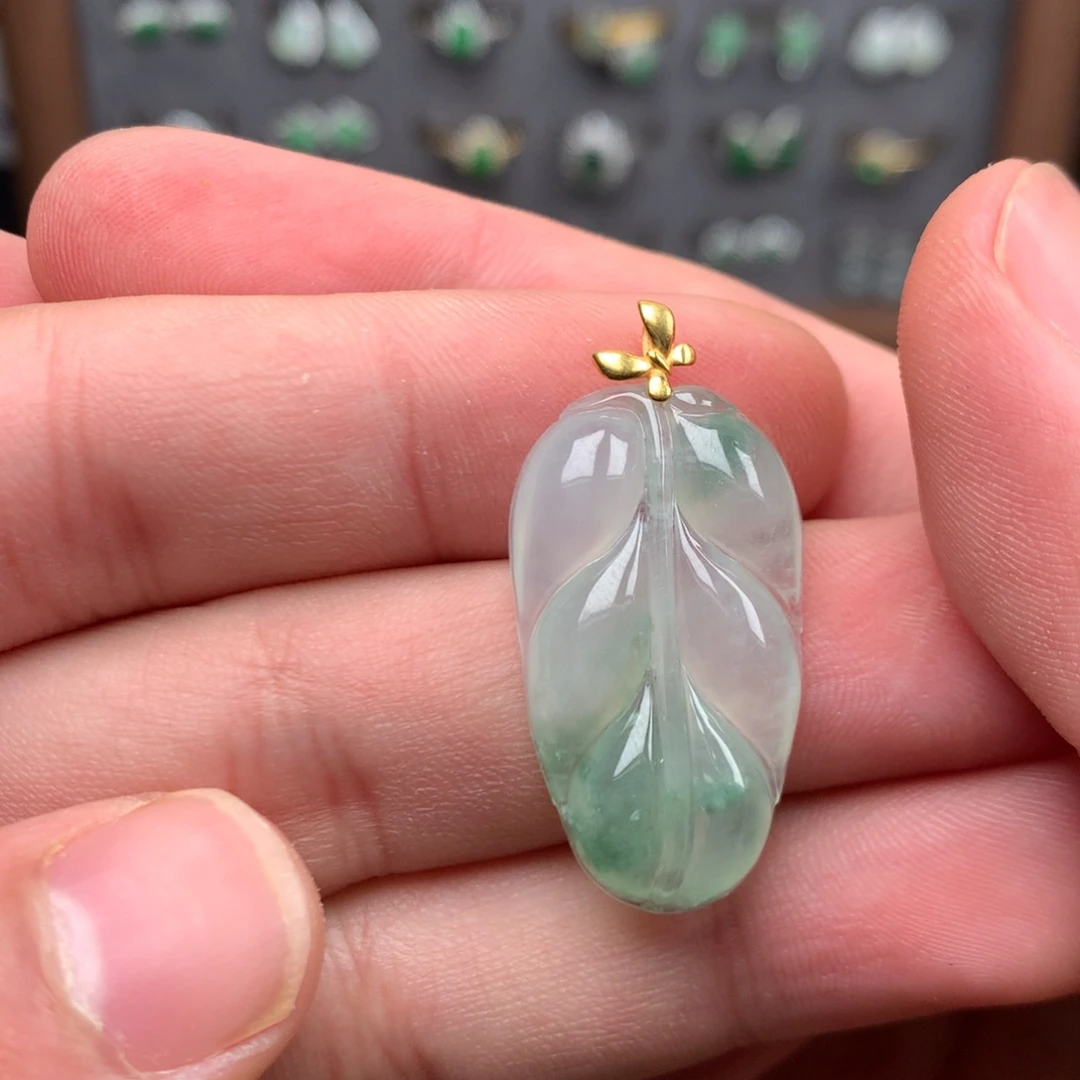 翡翠18K金镶嵌颈饰你是