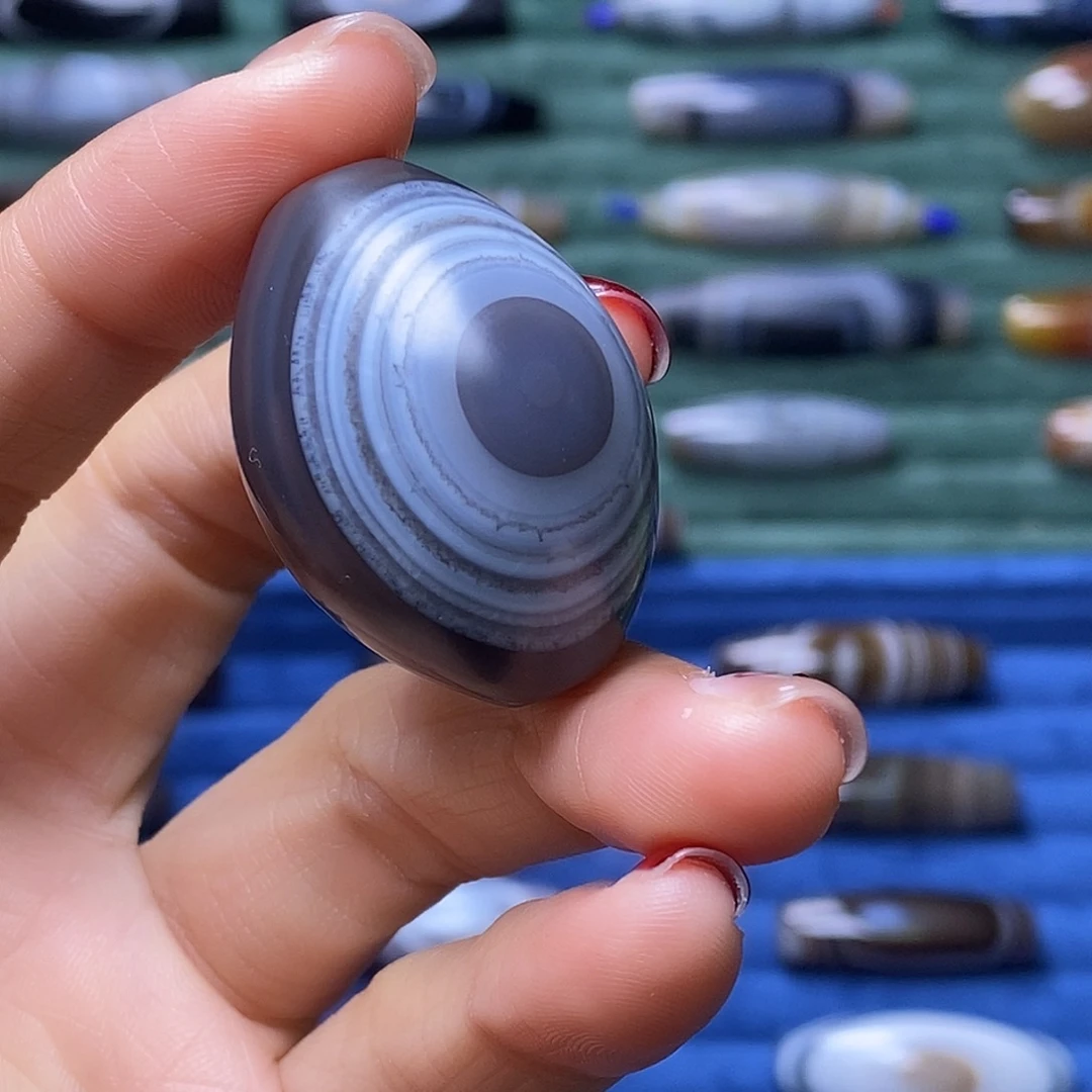 碧***川玛瑙/玉髓未镶嵌珠宝半成品