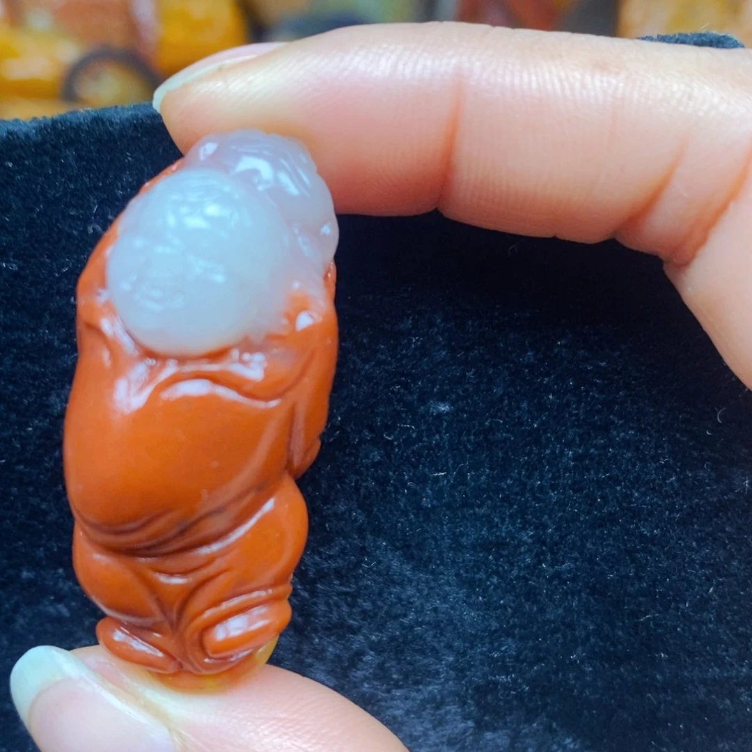 未镶嵌石英质玉（黄龙玉）颈饰