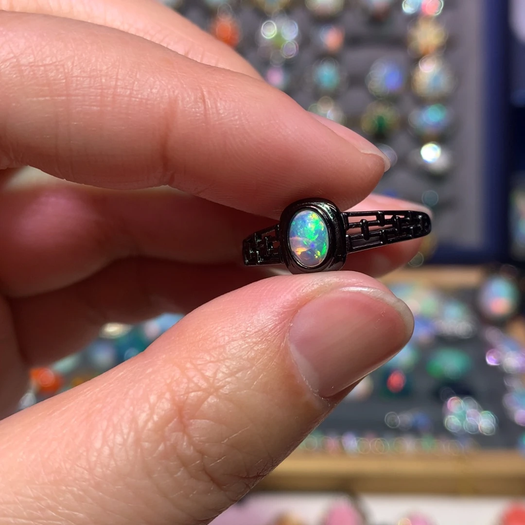 银S925镶嵌欧泊戒指特价不退换