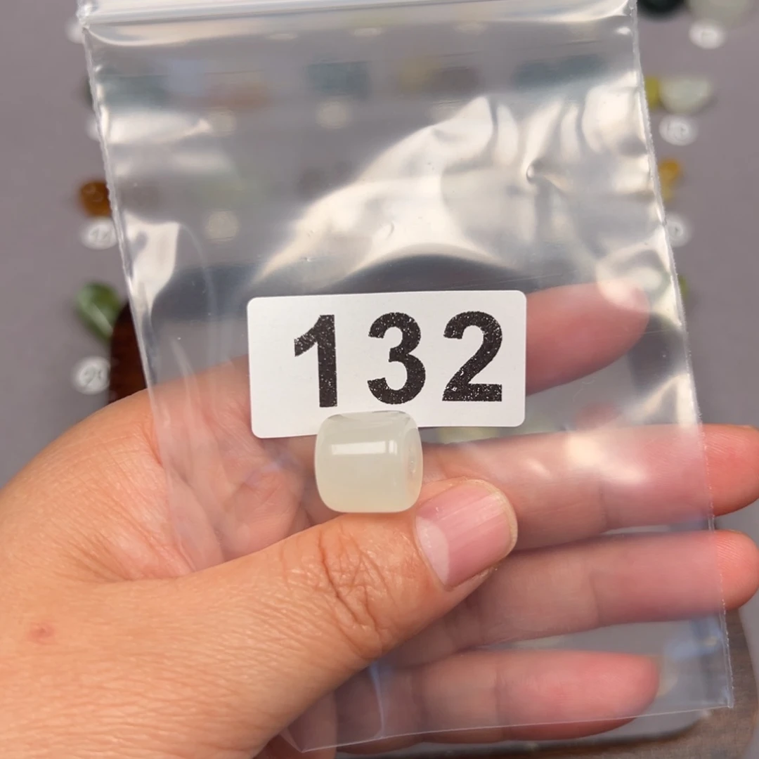 未镶嵌蛇纹石玉颈饰沐