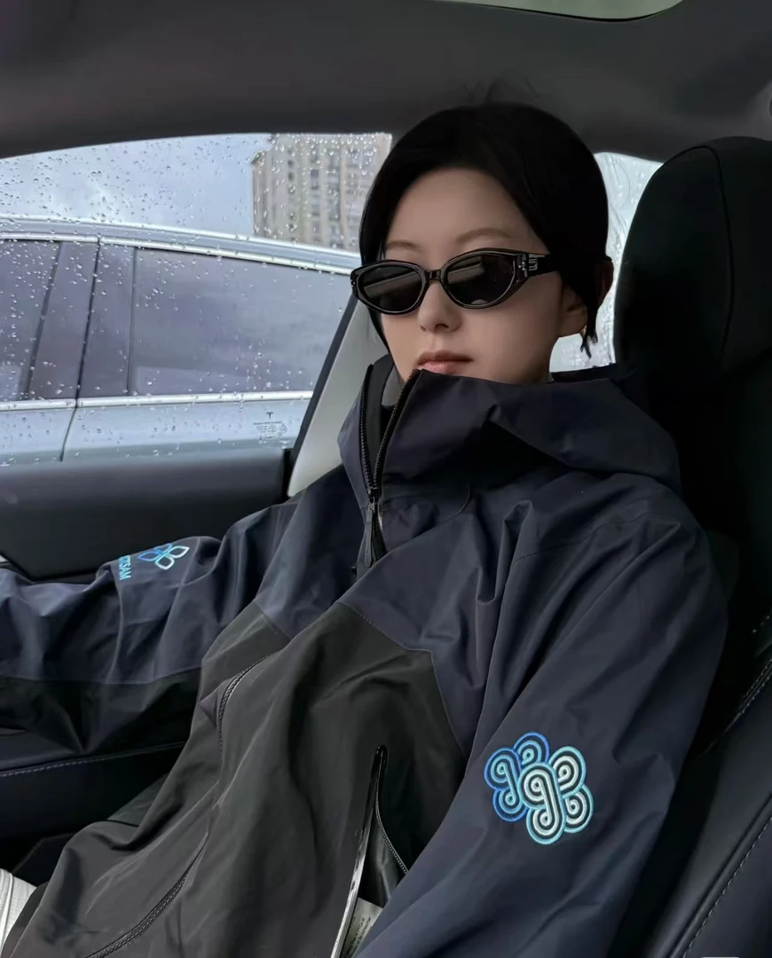 鱼鳞布款纳木错限量版户外防风防水连帽冲锋衣男女同款
