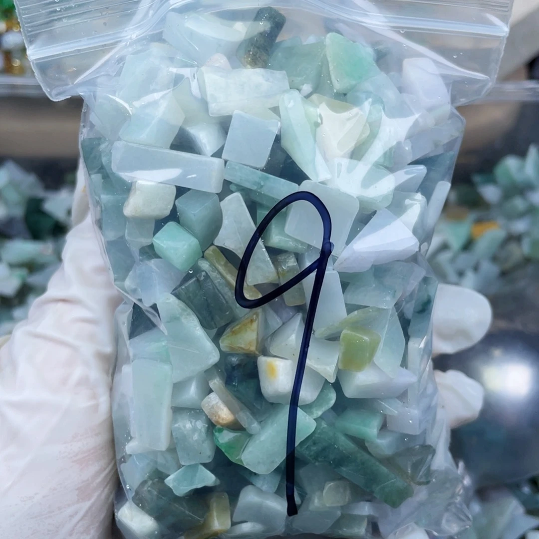 翡翠颈饰未镶嵌翡翠9