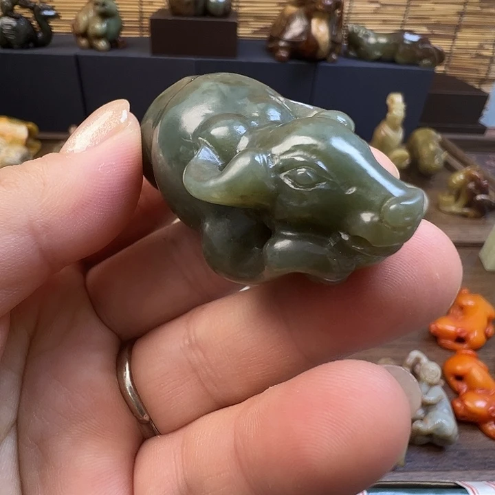 未镶嵌和田玉（糖玉）挂件