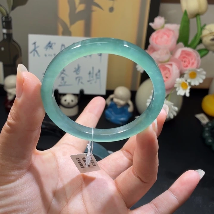 翡翠未镶嵌手镯冰晴