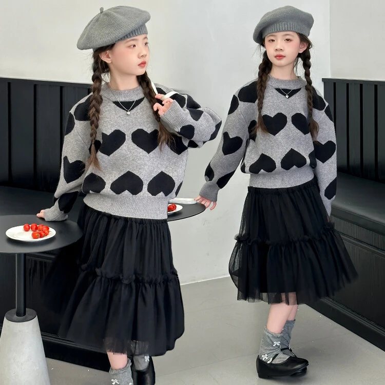 女童毛衣秋冬装儿童爱心针织打底衫韩版新款百搭中大童潮款上衣