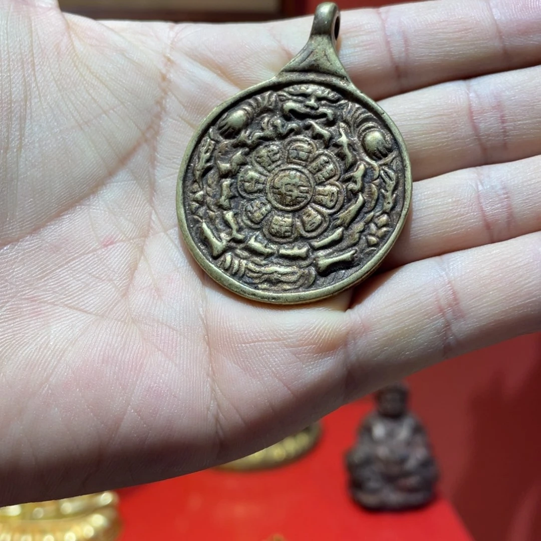 泥塑劉今天又来吃瓜又要
