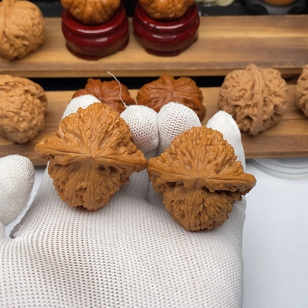 药***糖吊坠文玩核桃南疆石44尺全